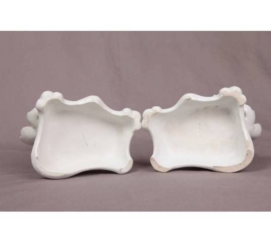 Belle pair de bougeoir en porcelaine de Vieux Paris d' epoch 19 ème