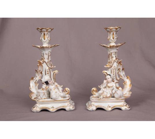 Belle pair de bougeoir en porcelaine de Vieux Paris d' epoch 19 ème