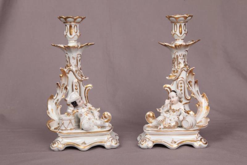 Belle pair de bougeoir en porcelaine de Vieux Paris d' epoch 19 ème