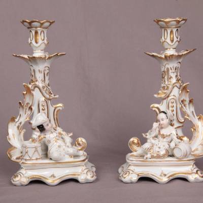 Belle pair de bougeoir en porcelaine de Vieux Paris d' epoch 19 ème