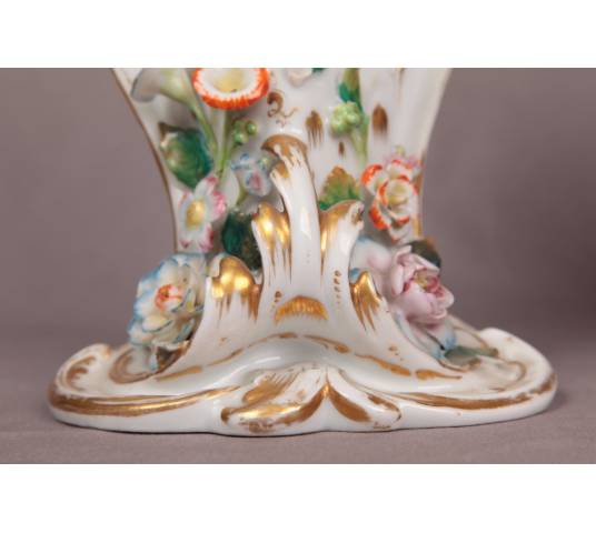 Paire de vases en porcelaine de Vieux Paris d' epoch 19 ème