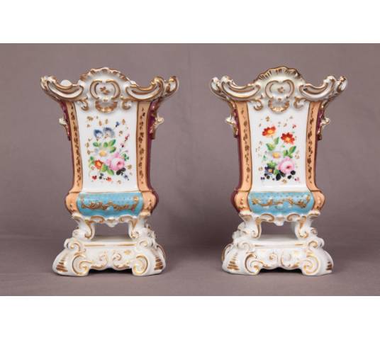 Ravant pair of porcelain vases from Old Paris of epoch 19 th