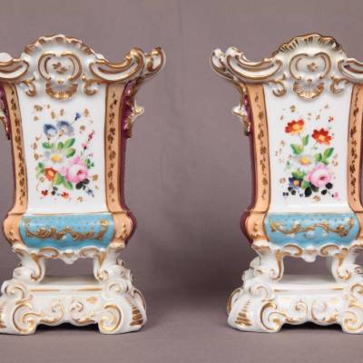 Ravant pair of porcelain vases from Old Paris of epoch 19 th