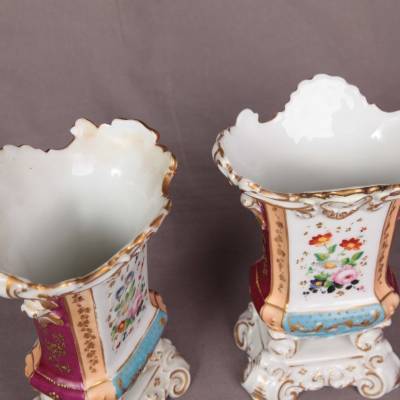 Ravant pair of porcelain vases from Old Paris of epoch 19 th