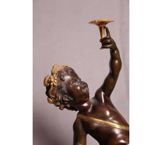 Belle paire puttis en  bronze doré et patiné représentant des Bacchus d'époque 19 ème