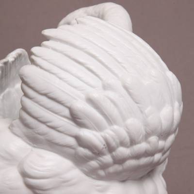 Swan swan in white porcelain of the 19th-century biscuit