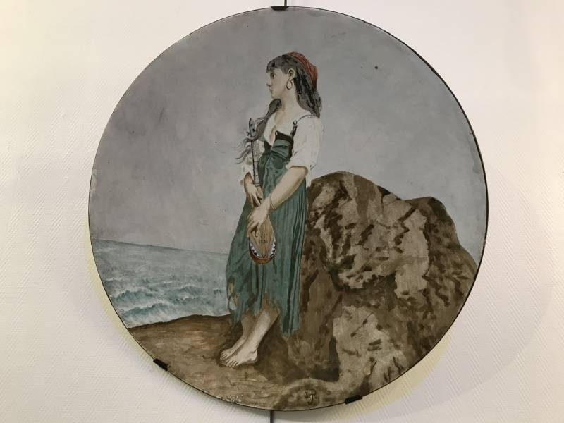 Large decorative plate painting in earthenware 19 th