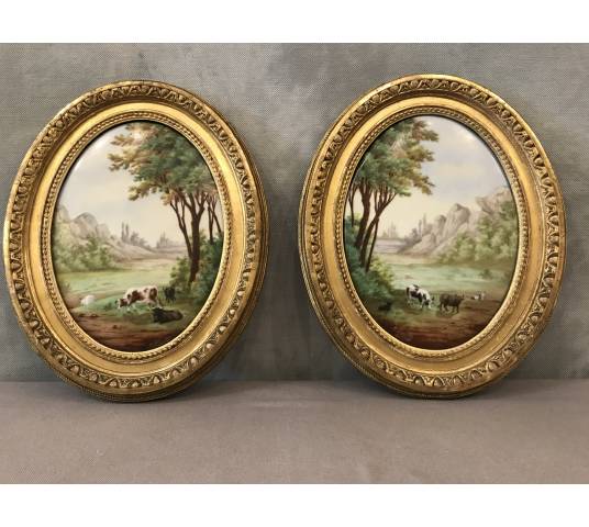 Paire de tableaux médaillon en porcelaine d'époque 19 ème