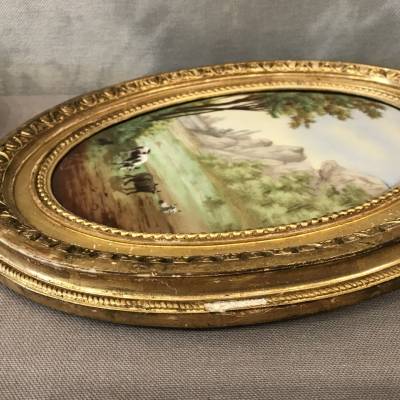 Paire de tableaux médaillon en porcelaine d'époque 19 ème