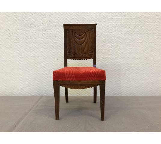 Small style mahogan/mahoganized chair