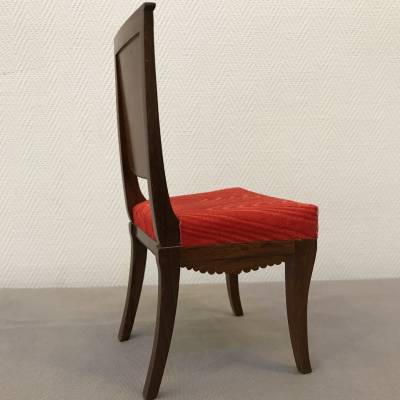 Small style mahogan/mahoganized chair