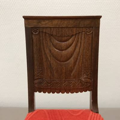 Petite chaise miniature en acajou de style