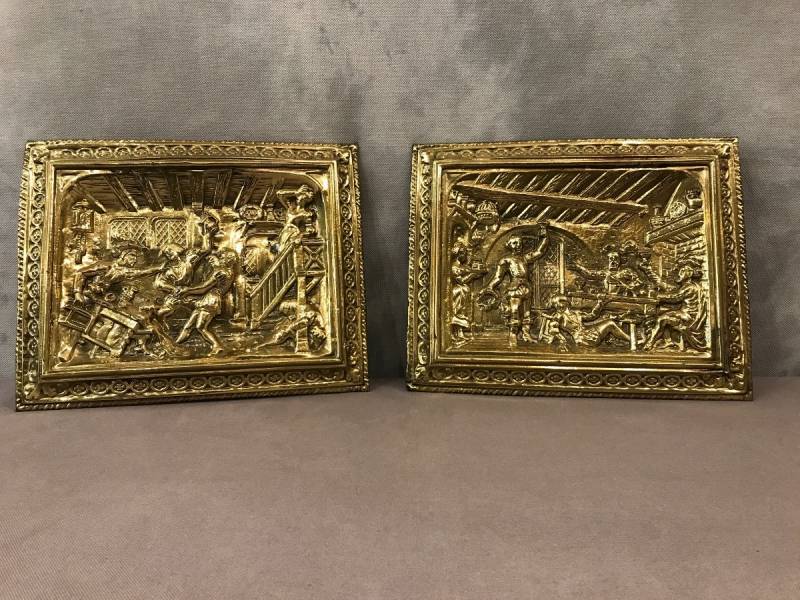 Pair of decorative plates in polished brass of epoch 19 th