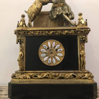 pendule en bronze et marbre au décor d'esmeralda et la chèvre d'époque 19 ème