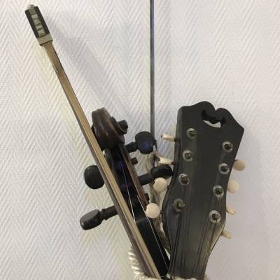 Trophée de musique décor d’un violon et d’une mandoline d’époque 19 ème