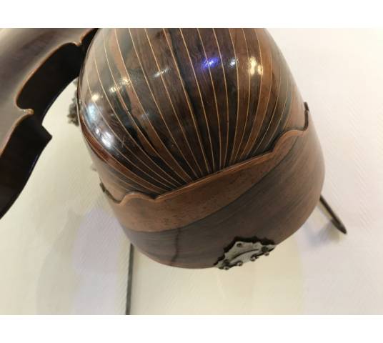 Trophée de musique décor d’un violon et d’une mandoline d’époque 19 ème