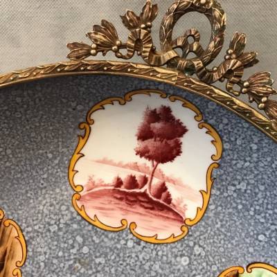 Coupe assiette en porcelaine avec monture en laiton d'époque 19 ème