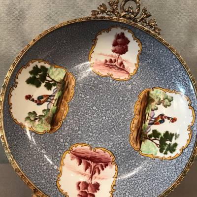 Coupe assiette en porcelaine avec monture en laiton d'époque 19 ème