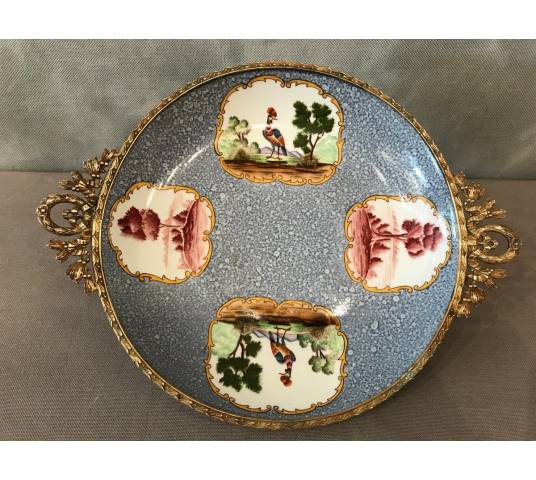 Coupe assiette en porcelaine avec monture en laiton d'époque 19 ème