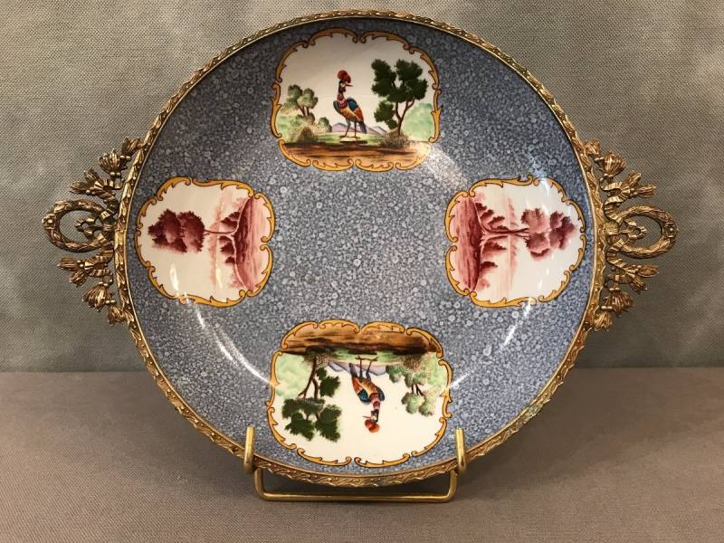 Coupe assiette en porcelaine avec monture en laiton d'époque 19 ème