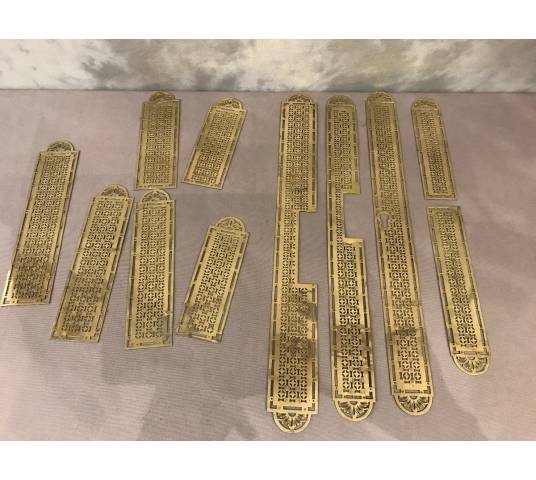Set of 11 plates of cleanliness of period 19 th in brass