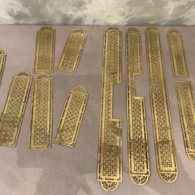 Set of 11 plates of cleanliness of period 19 th in brass