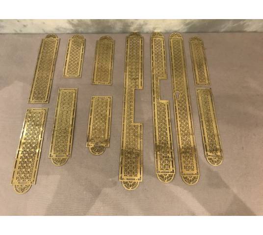 Set of 11 plates of cleanliness of period 19 th in brass