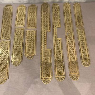 Set of 11 plates of cleanliness of period 19 th in brass