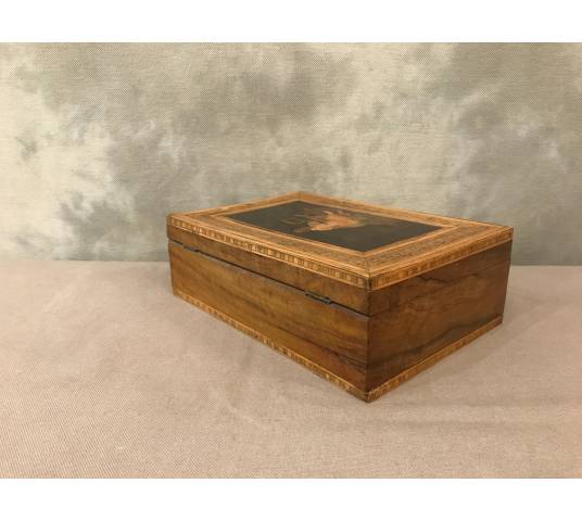 Small box box in marquetry and walnut of epoch 19 th