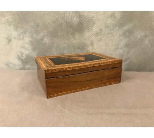 Small box box in marquetry and walnut of epoch 19 th