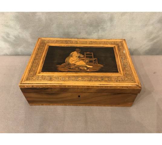 Small box box in marquetry and walnut of epoch 19 th