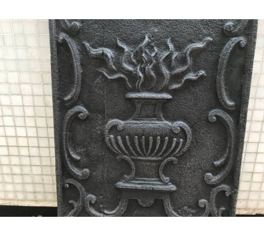 Plaque de cheminée ancien en fonte modèle en hauteur