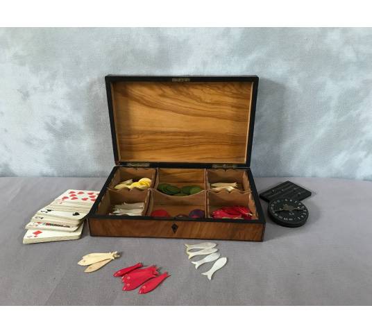 Coffret à jeux en bois de marqueterie d'époque 19 ème