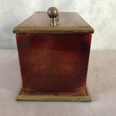 Small, old-style mahogany cigarette box 19 th