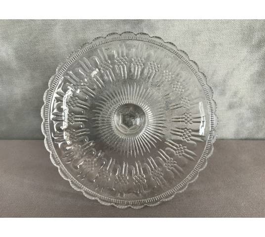 Coupe en verre pressé à décors de petits croisillons vers 1900