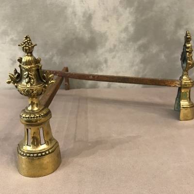 Small pair of period bronze channels 19 th of Louis XVI style