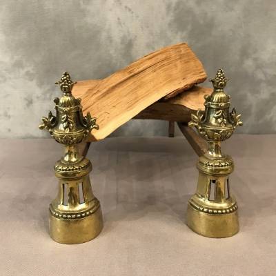 Small pair of period bronze channels 19 th of Louis XVI style