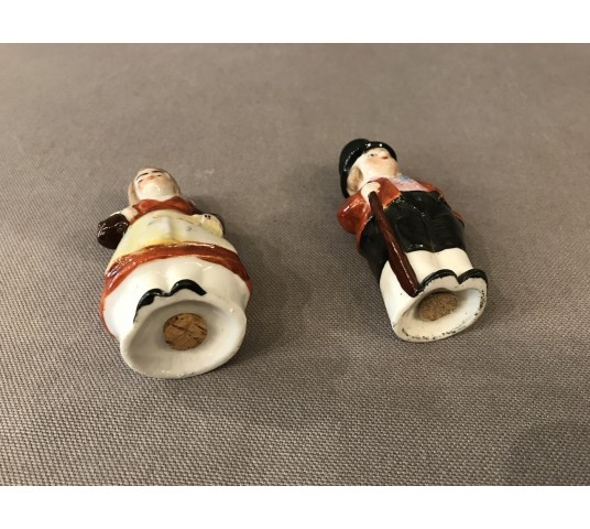 Salerons Couple de LorSponsors salt and pepper in porcelain at the end of 19 th