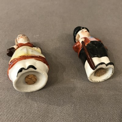 Salerons Couple de LorSponsors salt and pepper in porcelain at the end of 19 th