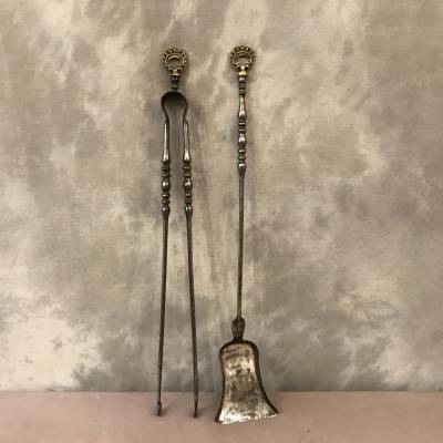 Set of a 19th century iron and bronze shovel and pliers