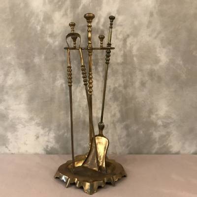 Servant of a former gilded iron fireplace 19 th