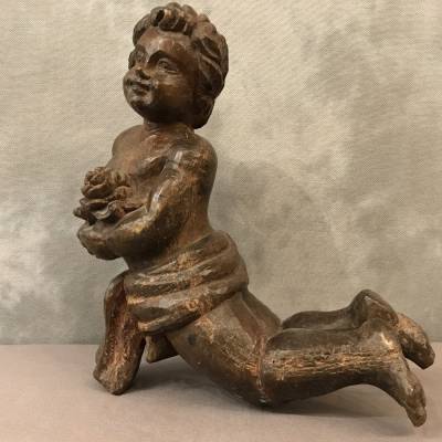 Elegant little love in carved wood of epoch 18 th