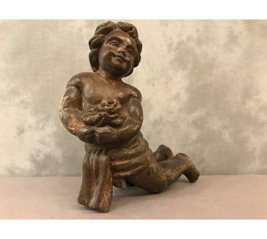 Elégant petit amour en bois sculpté d'époque 18 ème