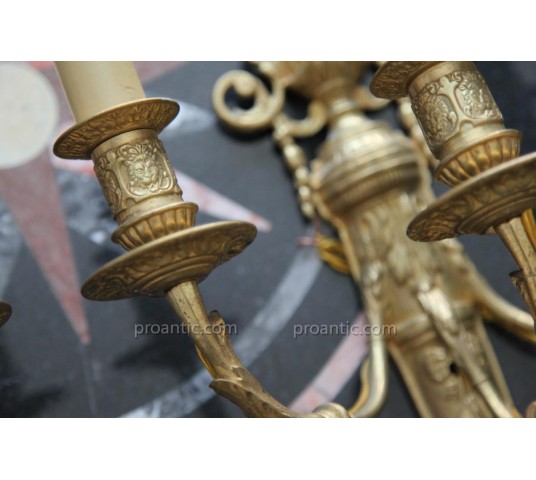 Belle paire d'appliques en bronze doré d'époque 19 ème Louis XVI