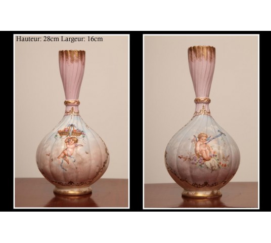 Belle paire de vases en porcelaine de Limoges d'époque 19 ème