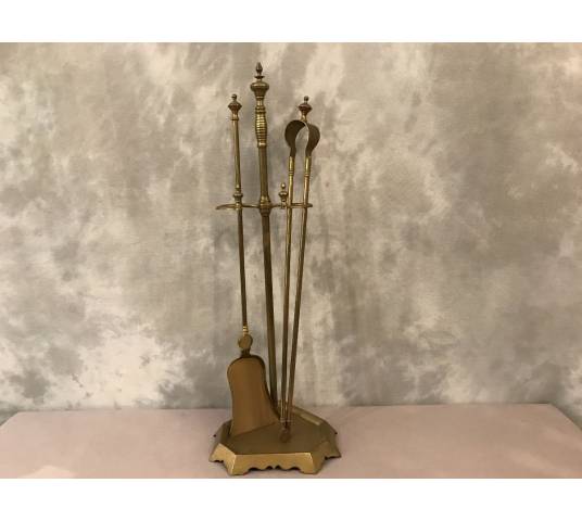 Servant of antique fireplace in vintage brass 19th