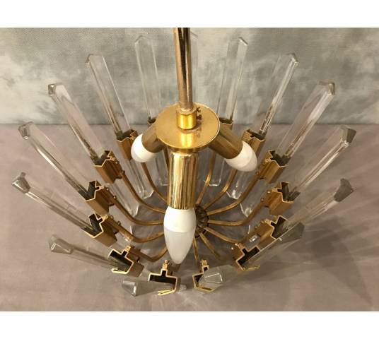 Beau lustre Scoliari circa 1970 in brass and crystal