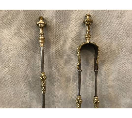 Ensemble d' une pelle et d' une pince en fer et bronze d' epoch 19 ème Louis XVI