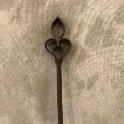 Pelle de cheminée ancienne en fer forgé d'époque 18 ème