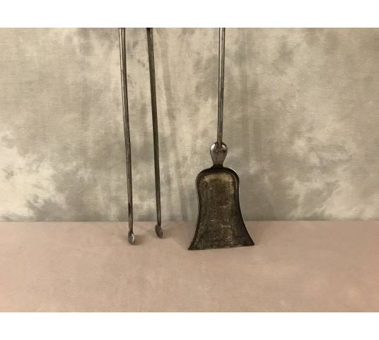 Set of chimney of a shovel and an iron and bronze clamp 19ème